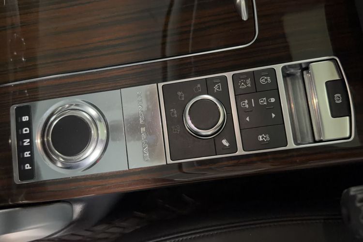 Used Land Rover Range 2014 3.0 SC V6 Vogue Interior 4