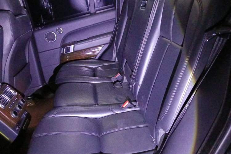 Used Land Rover Range 2014 3.0 TDV6 Vogue Interior 4