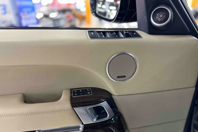 Used Land Rover Range 2014 3.0 SC V6 Vogue SE Long-Wheelbase Edition Interior 5