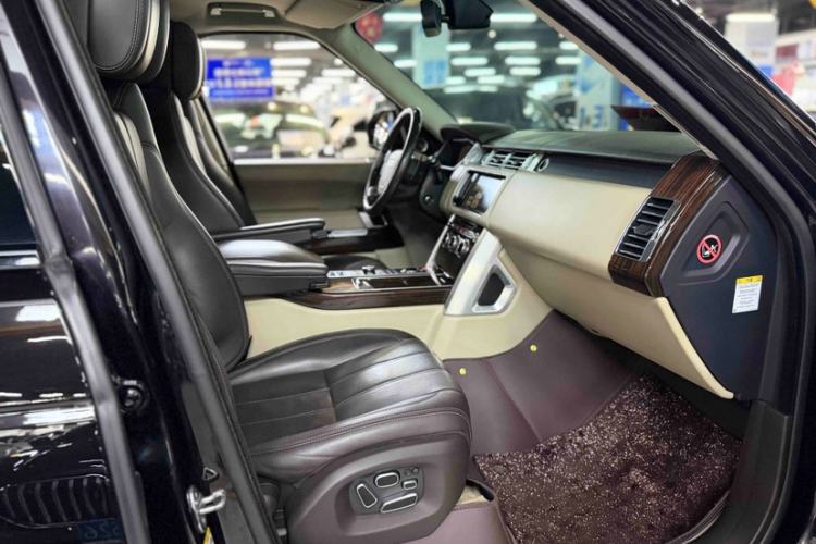 Used Land Rover Range 2014 3.0 SC V6 Vogue SE Long-Wheelbase Edition Interior 6