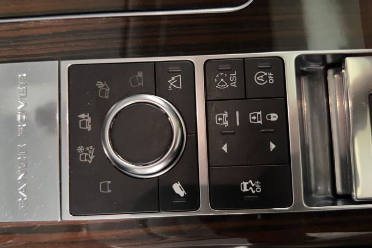 Used Land Rover Range 2014 3.0 SC V6 Vogue Interior 7