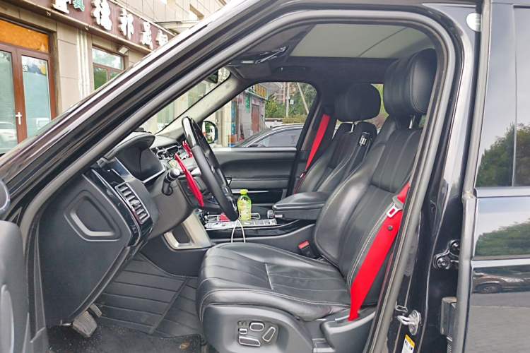 Used Land Rover Range 2014 3.0 SC V6 Vogue SE Left Front Seat