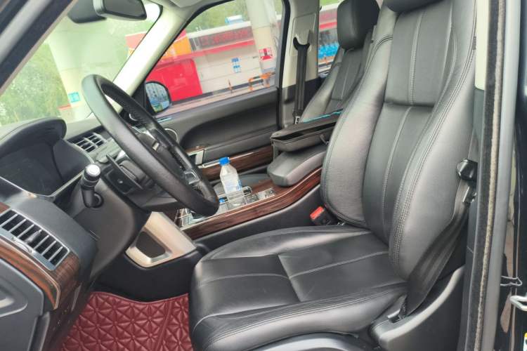 Used Land Rover Range 2014 3.0 TDV6 Vogue Left Front Seat