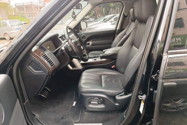 Used Land Rover Range 2014 3.0 TDV6 Vogue Left Front Seat