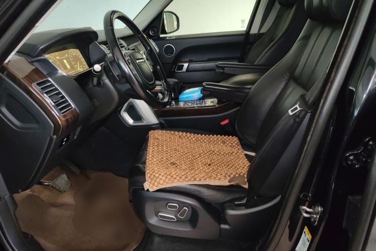 Used Land Rover Range 2014 3.0 SC V6 Vogue Left Front Seat
