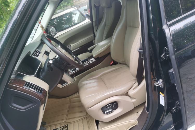 Used Land Rover Range 2014 Revised 3.0 SC V6 Vogue Left Front Seat