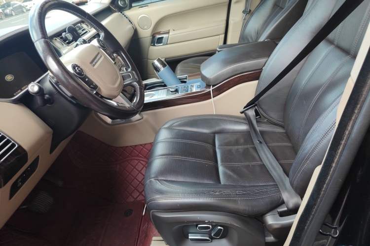 Used Land Rover Range 2014 Revised 3.0 SC V6 Vogue Left Front Seat