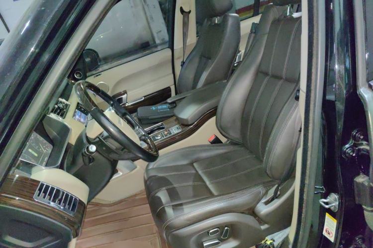 Used Land Rover Range 2014 3.0 SC V6 Vogue Left Front Seat