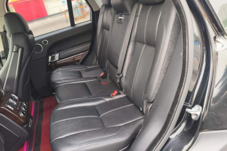 Used Land Rover Range 2014 3.0 TDV6 Vogue Left Rear Seat