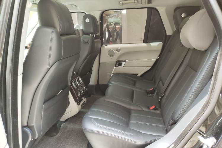 Used Land Rover Range 2014 3.0 SC V6 Vogue Left Rear Seat