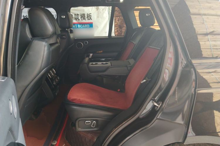 Used Land Rover Range 2014 3.0 SC V6 Vogue SE Left Rear Seat
