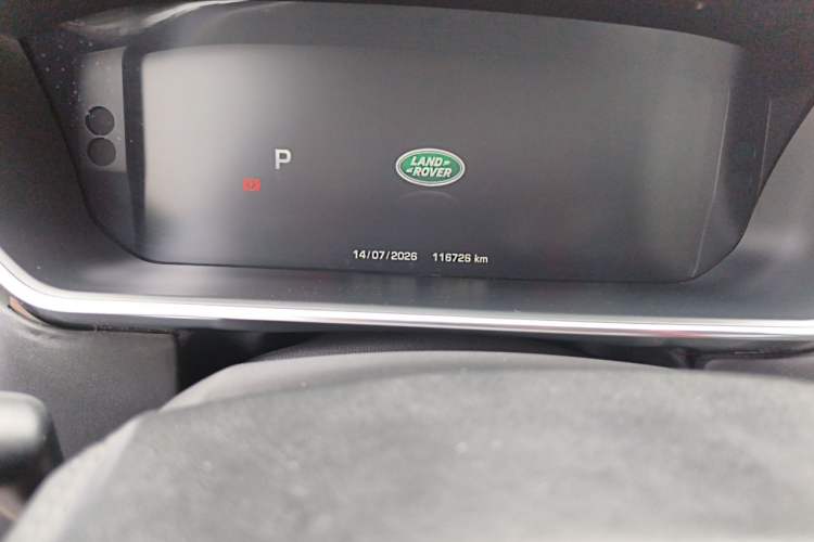 Used Land Rover Range 2014 3.0 SC V6 Vogue SE Odometer Close Up