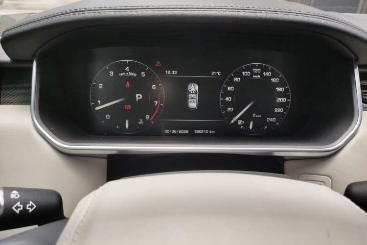 Used Land Rover Range 2014 3.0 SC V6 Vogue Odometer Close Up