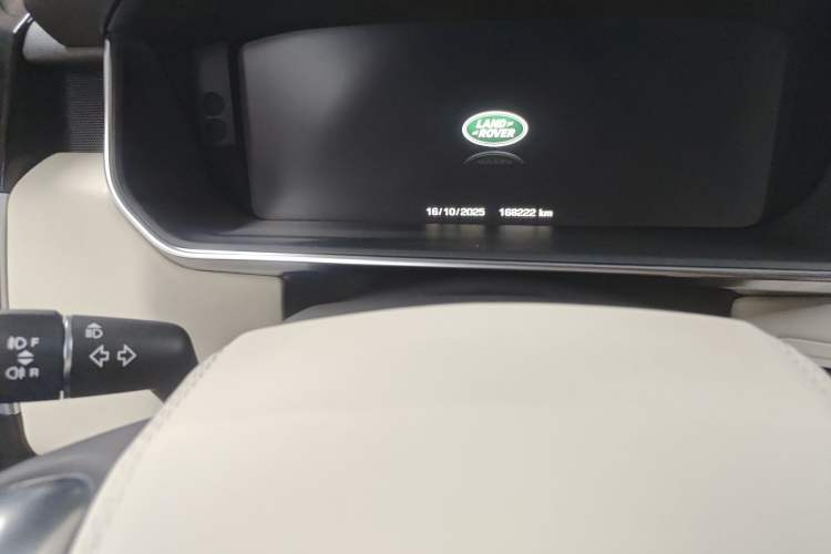 Used Land Rover Range 2014 Revised 3.0 SC V6 Vogue Odometer Close Up