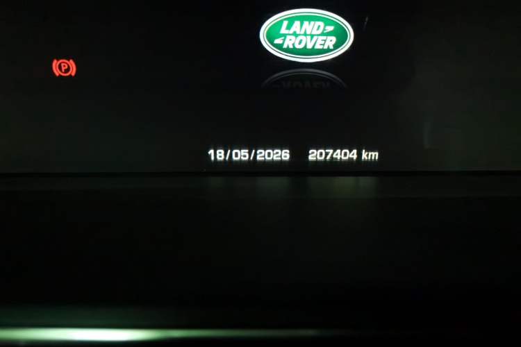 Used Land Rover Range 2014 3.0 SC V6 Vogue Odometer Close Up