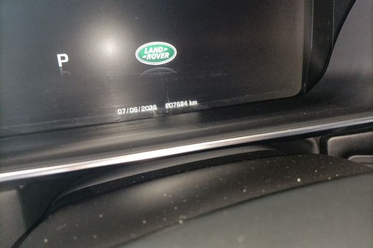 Used Land Rover Range 2014 Revised 3.0 SC V6 Vogue Odometer Close Up