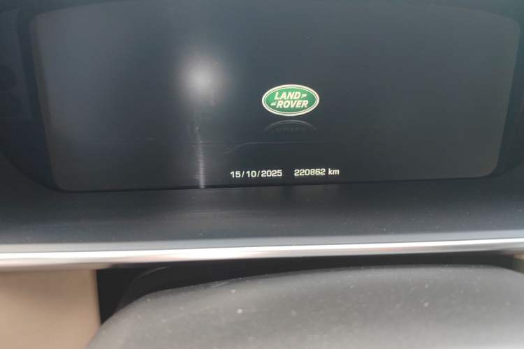 Used Land Rover Range 2014 Revised 3.0 SC V6 Vogue Odometer Close Up