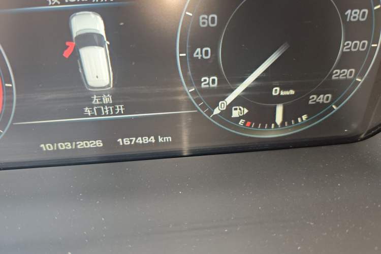Used Land Rover Range 2014 Revised 3.0 SC V6 Vogue Odometer Close Up