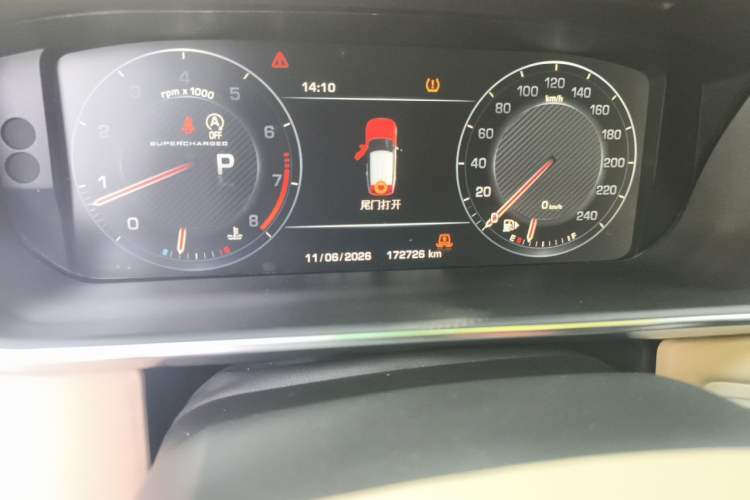 Used Land Rover Range 2014 Revised 3.0 SC V6 Vogue Odometer Close Up