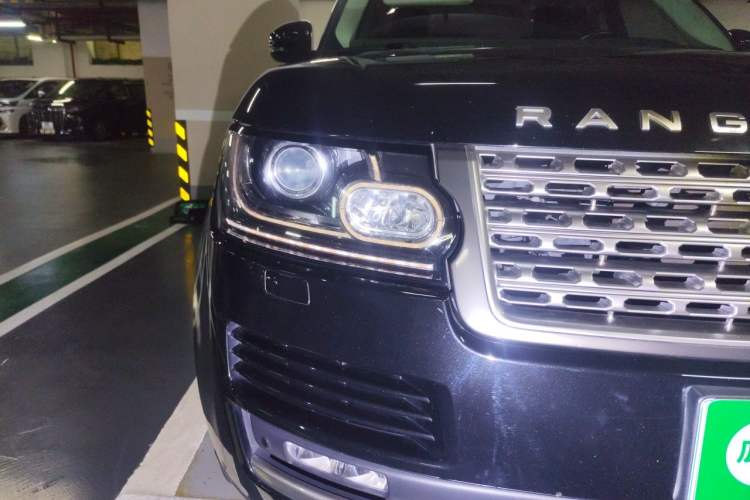 Used Land Rover Range 2014 Revised 3.0 SC V6 Vogue Right Front Headlight