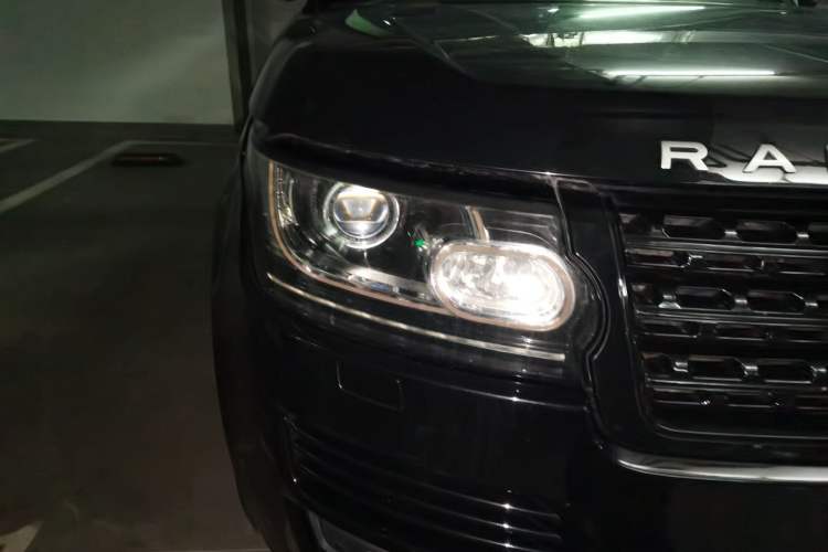 Used Land Rover Range 2014 3.0 SC V6 Vogue Right Front Headlight
