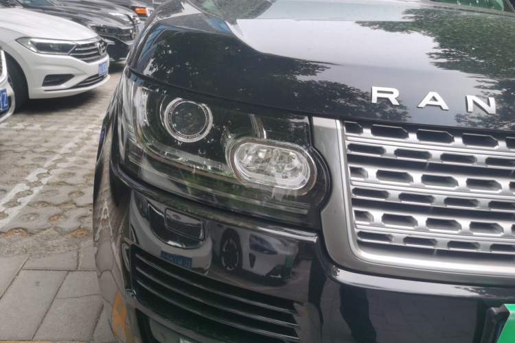 Used Land Rover Range 2014 Revised 3.0 SC V6 Vogue Right Front Headlight