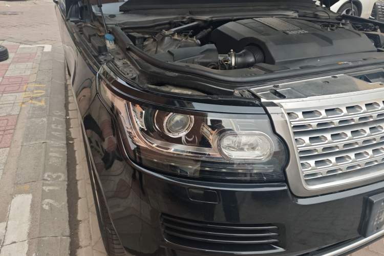 Used Land Rover Range 2014 Revised 3.0 SC V6 Vogue Right Front Headlight