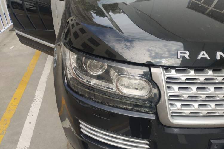 Used Land Rover Range 2014 3.0 TDV6 Vogue SE Right Front Headlight