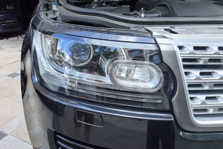 Used Land Rover Range 2014 Revised 3.0 SC V6 Vogue Right Front Headlight