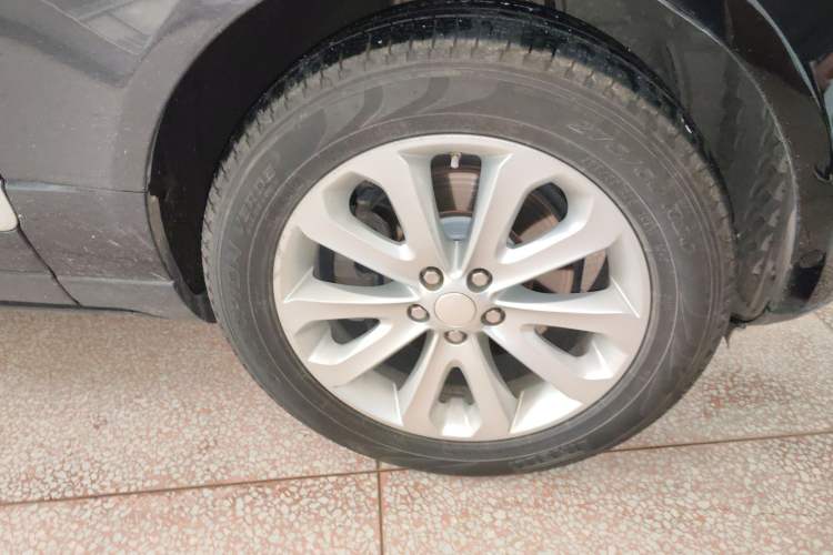Used Land Rover Range 2014 3.0 SC V6 Vogue Right Front Wheel Hub