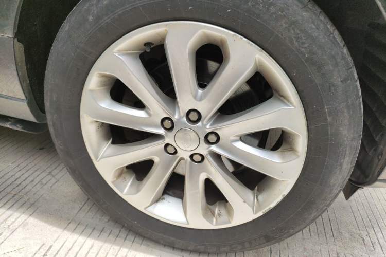 Used Land Rover Range 2014 3.0 SC V6 Vogue Right Front Wheel Hub