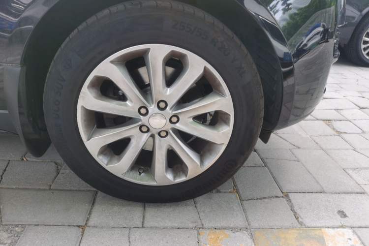 Used Land Rover Range 2014 Revised 3.0 SC V6 Vogue Right Front Wheel Hub
