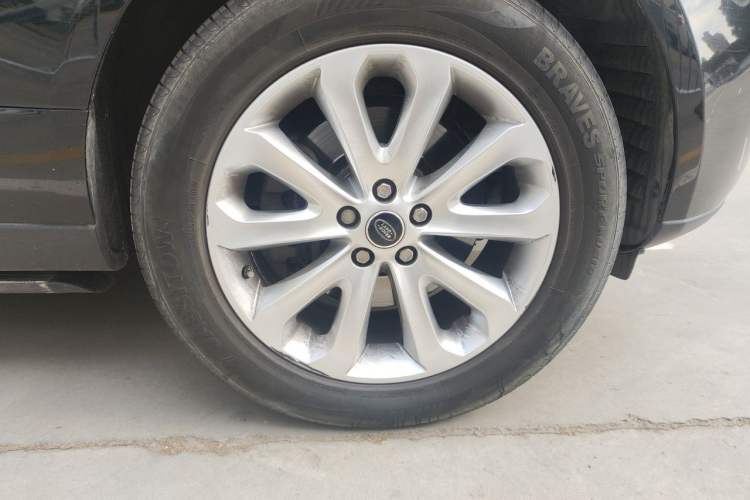 Used Land Rover Range 2014 3.0 TDV6 Vogue SE Right Front Wheel Hub