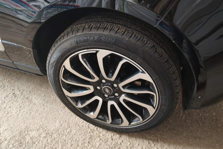 Used Land Rover Range 2014 3.0 SC V6 Vogue SE Right Front Wheel Hub