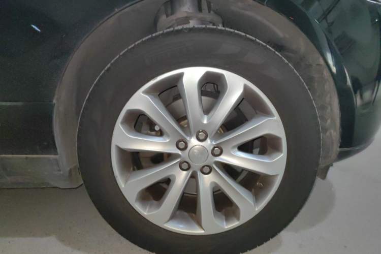 Used Land Rover Range 2014 3.0 SC V6 Vogue Right Front Wheel Hub