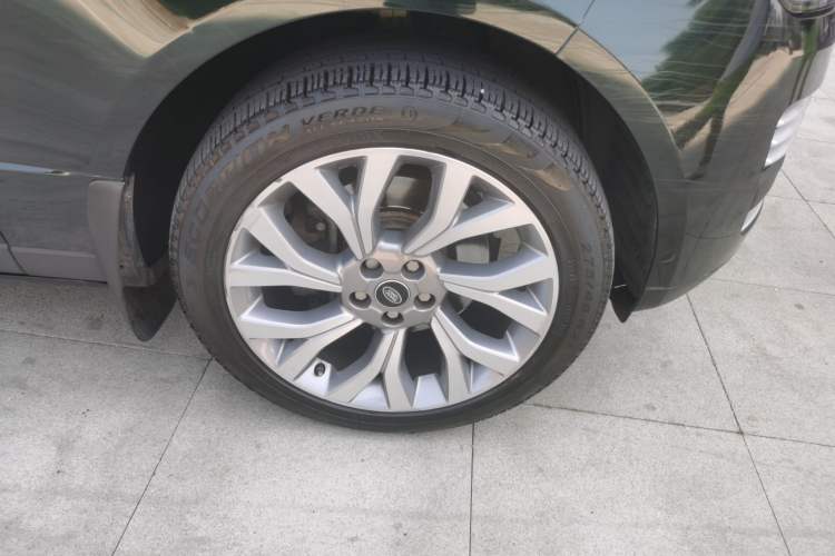 Used Land Rover Range  Right Front Wheel Hub