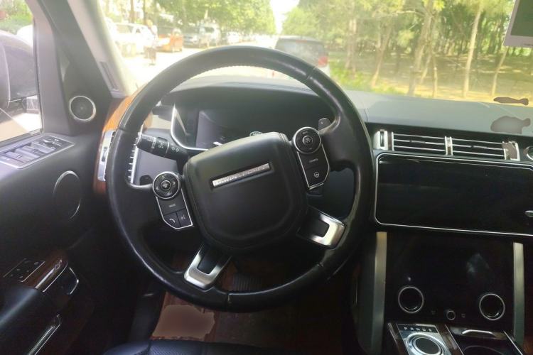 Used Land Rover Range 2014 3.0 SC V6 Vogue Steering Wheel