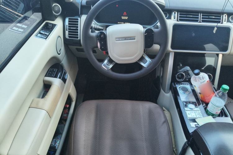 Used Land Rover Range 2014 3.0 SC V6 Vogue Steering Wheel