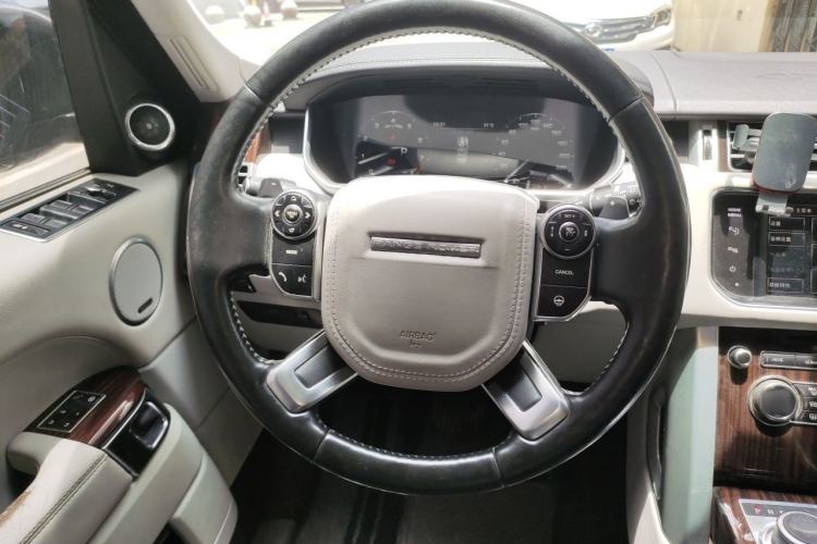 Used Land Rover Range 2014 3.0 SC V6 Vogue Steering Wheel