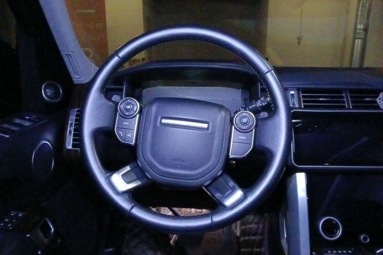 Used Land Rover Range 2014 3.0 TDV6 Vogue Steering Wheel