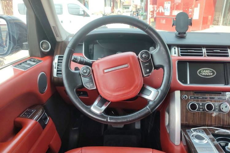 Used Land Rover Range 2014 3.0 SC V6 Vogue Steering Wheel