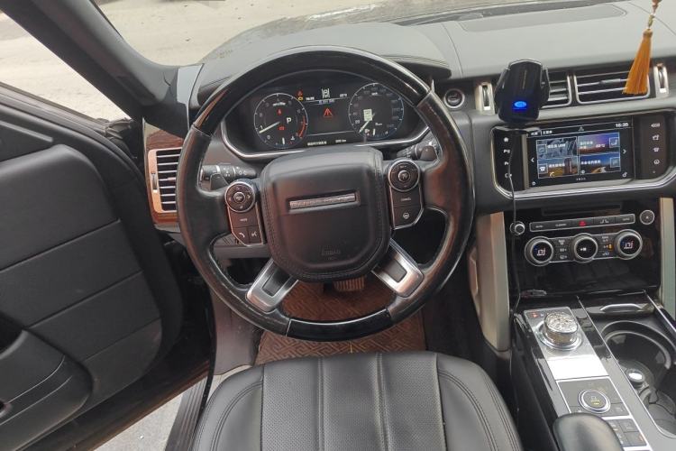 Used Land Rover Range 2014 Revised 3.0 SC V6 Vogue Steering Wheel