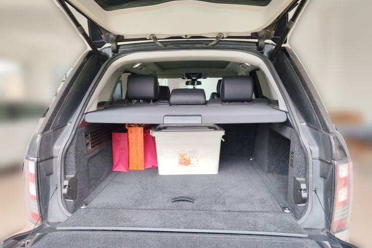 Used Land Rover Range 2014 3.0 SC V6 Vogue Trunk