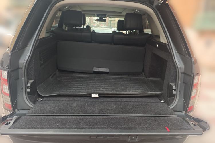 Used Land Rover Range 2014 Revised 3.0 SC V6 Vogue Trunk