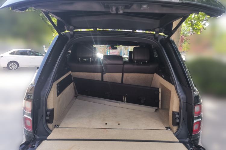 Used Land Rover Range 2014 Revised 3.0 SC V6 Vogue Trunk