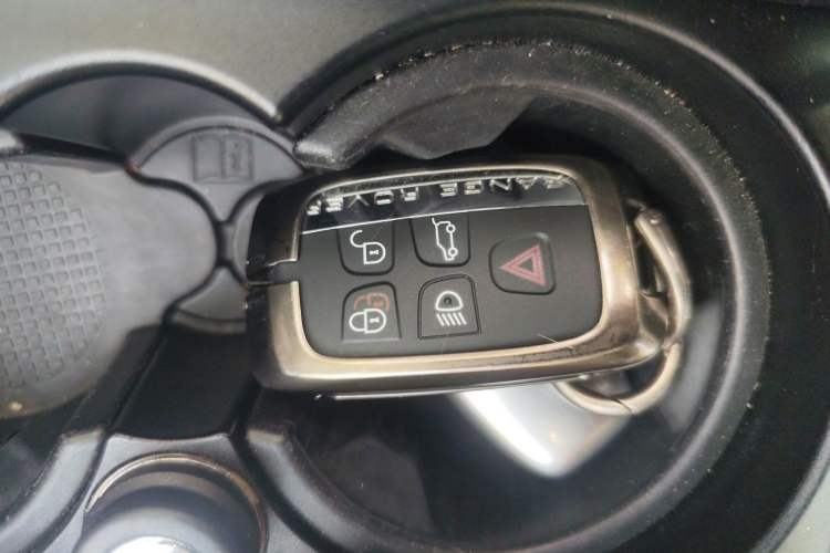 Used Land Rover Range 2014 3.0 SC V6 Vogue Vehicle Key
