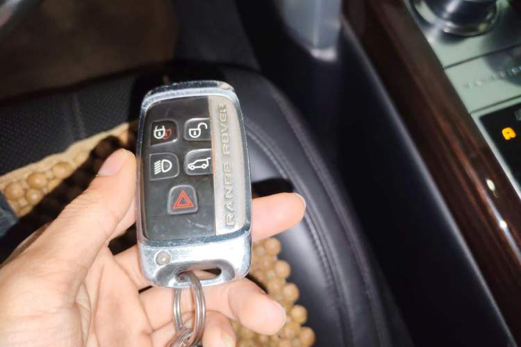 Used Land Rover Range 2014 3.0 SC V6 Vogue Vehicle Key