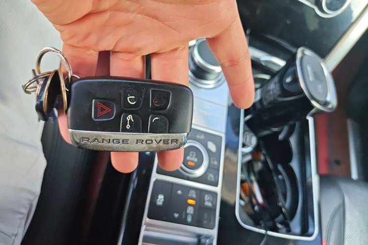 Used Land Rover Range 2014 3.0 TDV6 Vogue Vehicle Key