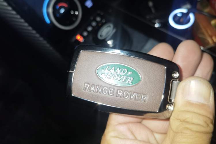 Used Land Rover Range 2014 Revised 3.0 SC V6 Vogue Vehicle Key
