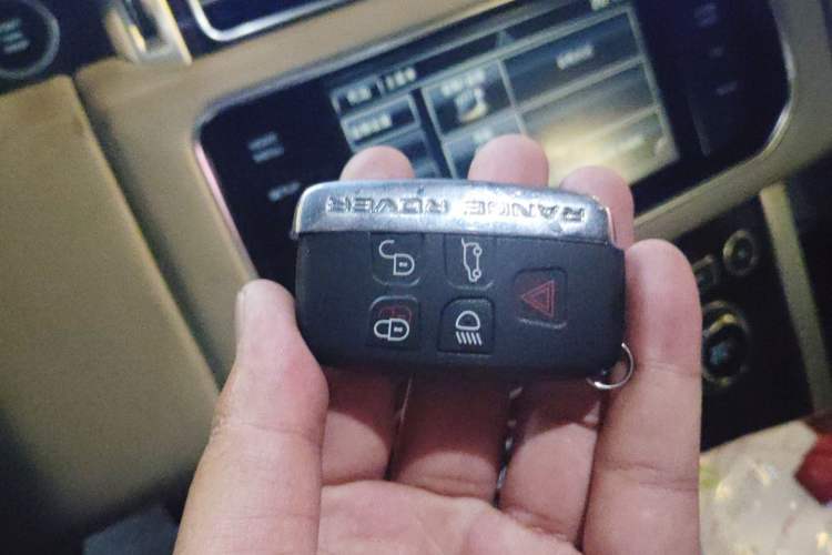 Used Land Rover Range 2014 Revised 3.0 SC V6 Vogue Vehicle Key